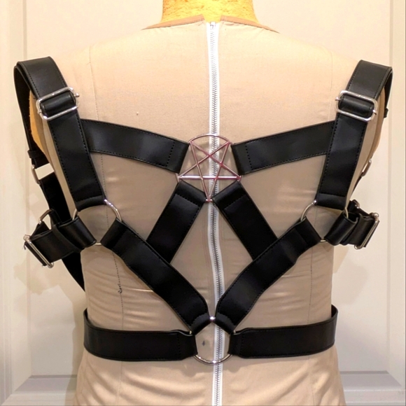EUC Killstar L/XL Men's Age of Darkness Faux Leather Pentagram Buckle Harness - Picture 4 of 10